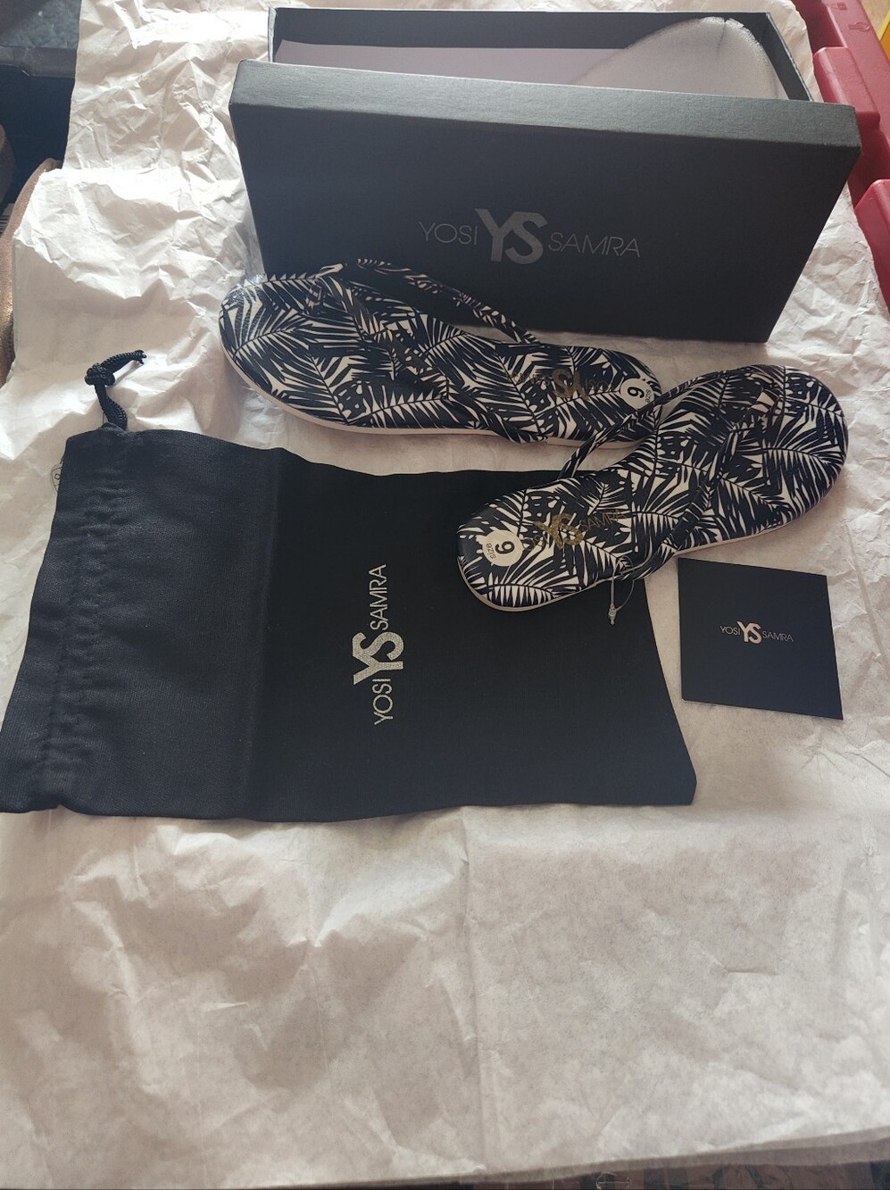 NWT YOSI SAMRA sandals womens flip flops Size 6